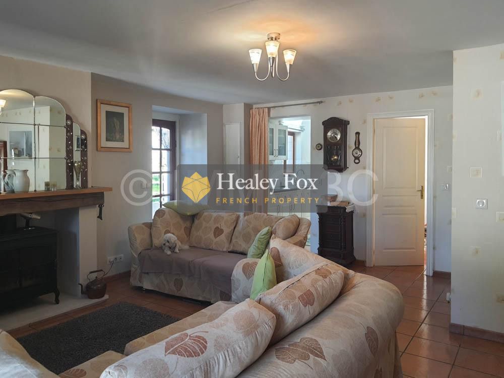 Property photo 3 of 17