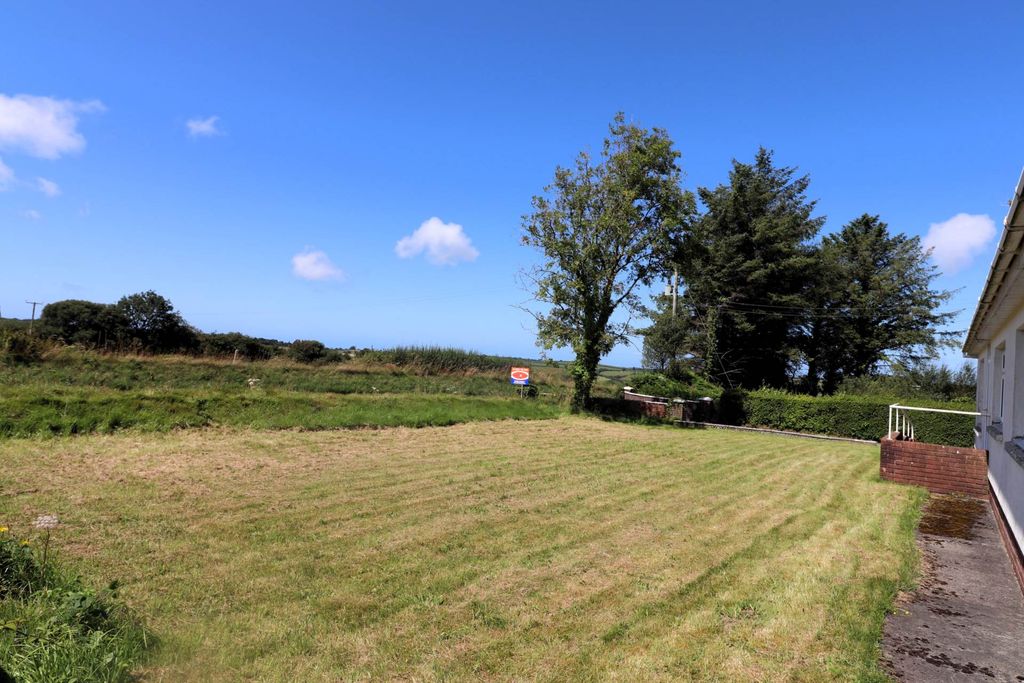 Property photo 2 of 14