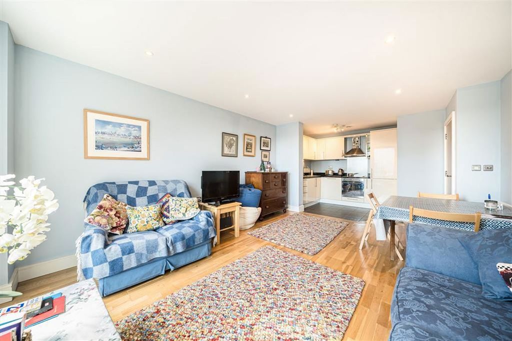 Property photo 2 of 6