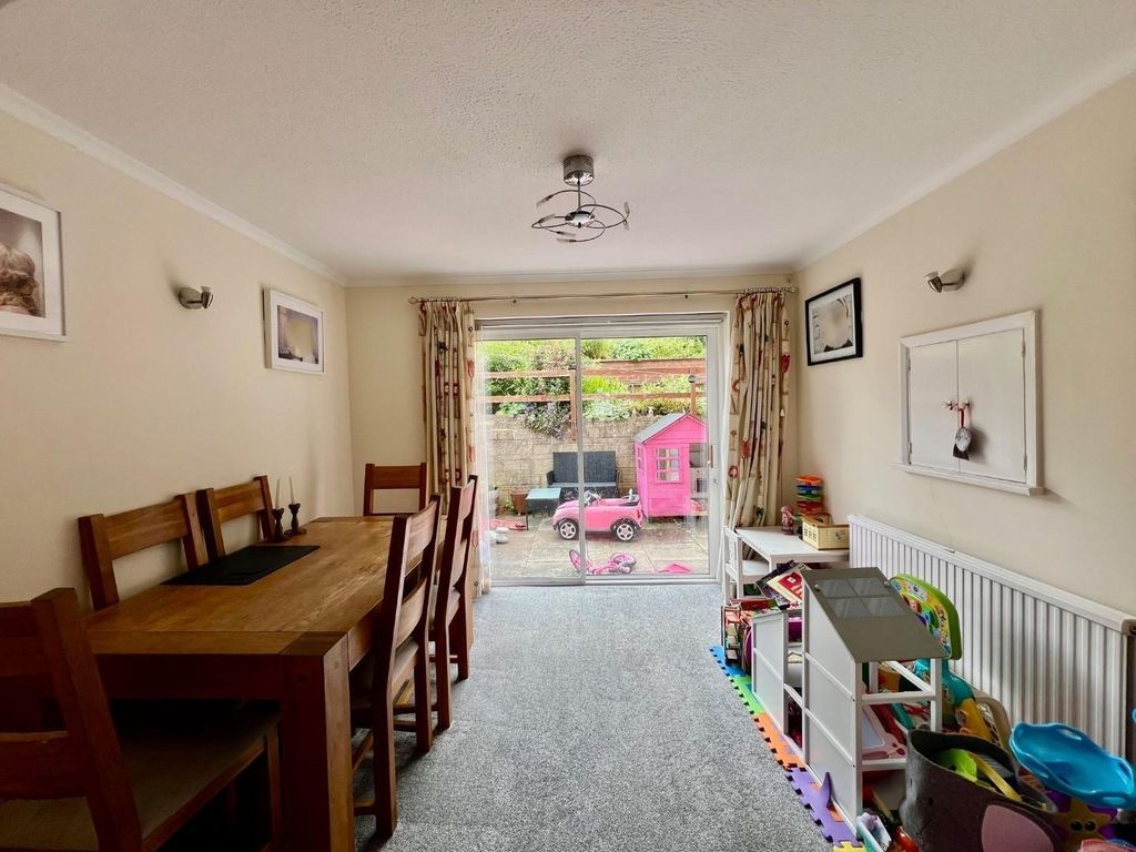 Property photo 3 of 15 2m1_Fpn0Uuspojgtfksveg.Jpg