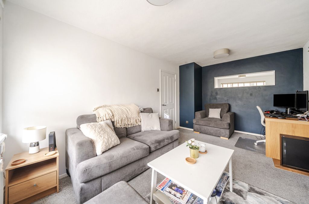 Property photo 3 of 10 1420480-3-69Afe4A...