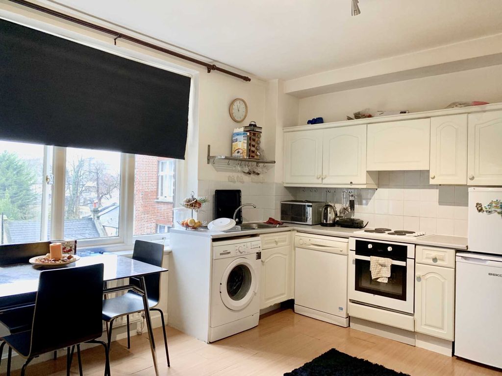 Property photo 2 of 5