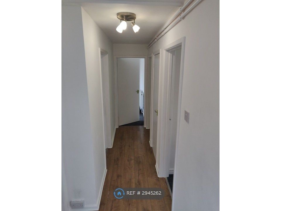Property photo 1 of 17 Hallway