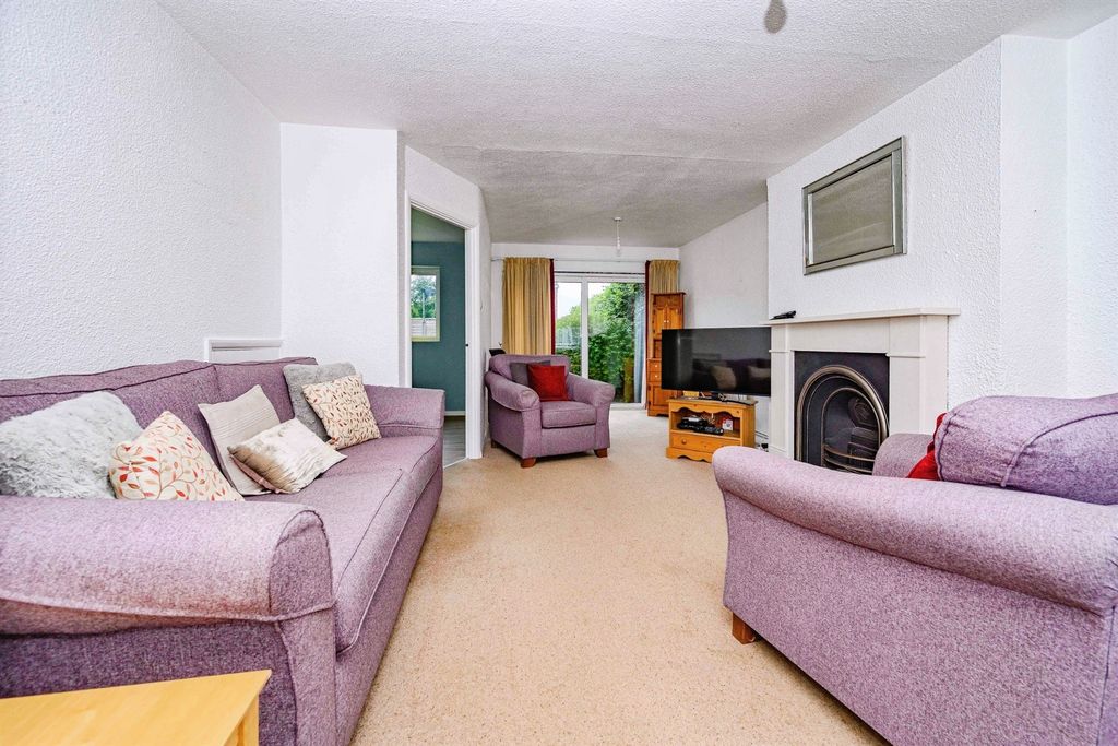 Property photo 2 of 15