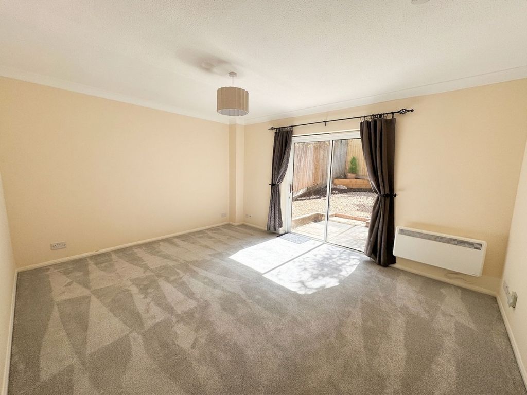 Property photo 2 of 23