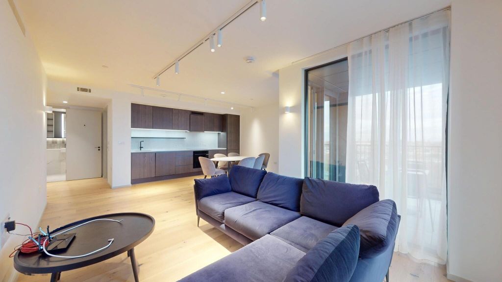 Property photo 1 of 17 Living Room