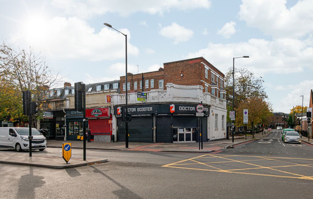 Property photo 1 of 3 185 Holloway Road-001