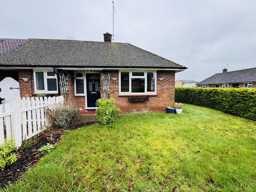 Property photo 3 of 16 Front (Exterior)