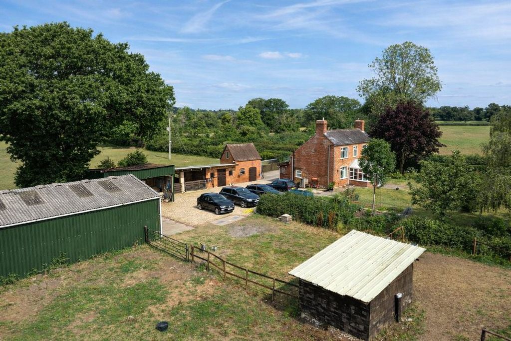 Property photo 1 of 21 Picture No. 03