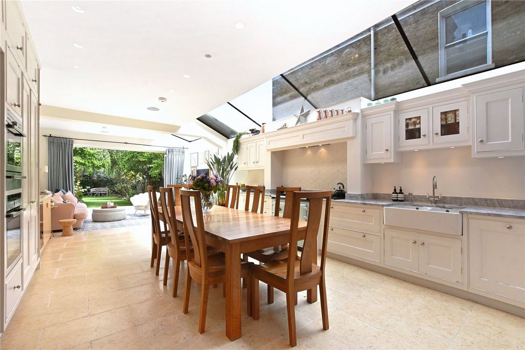 Property photo 2 of 13 Picture No. 21