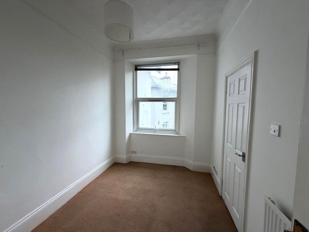 Property photo 3 of 4 Bedroom