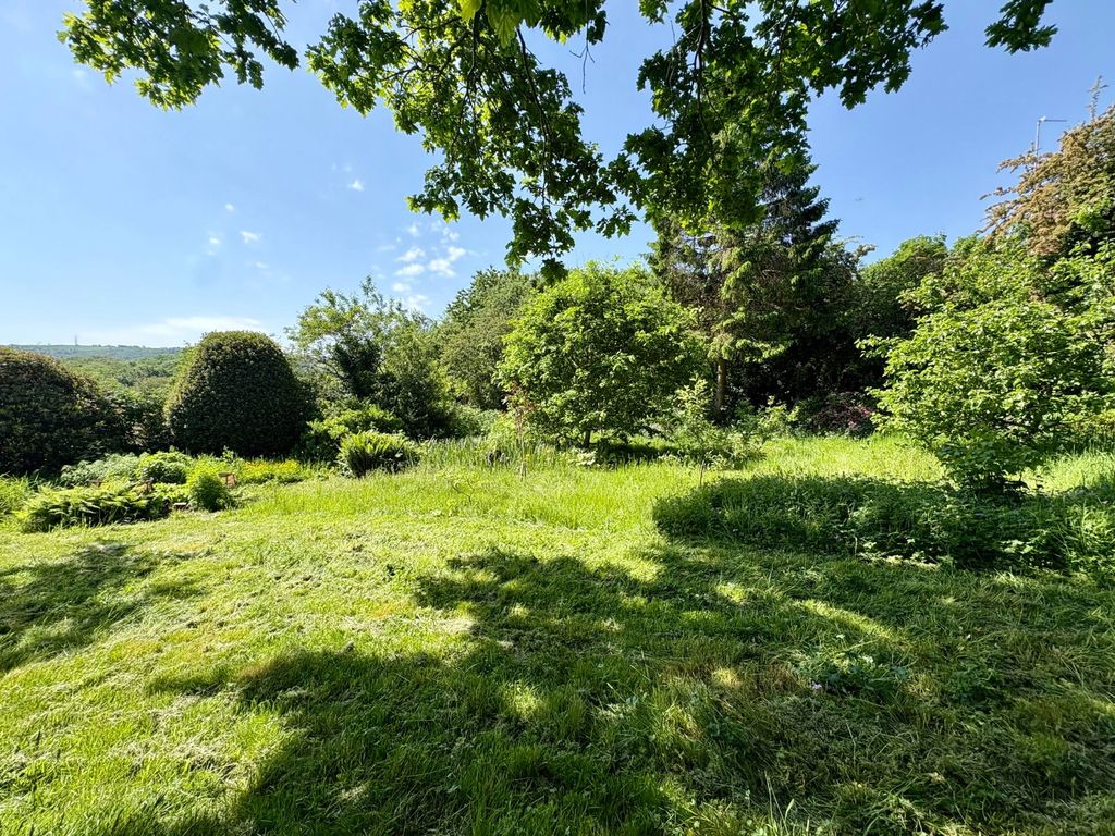 Property photo 3 of 43