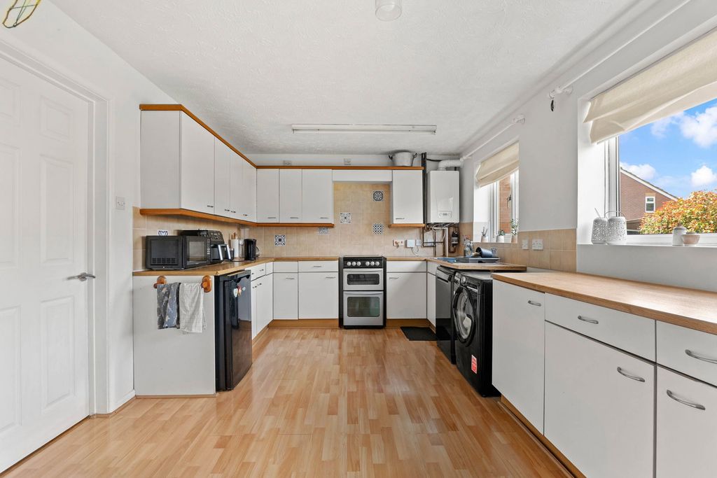 Property photo 3 of 17