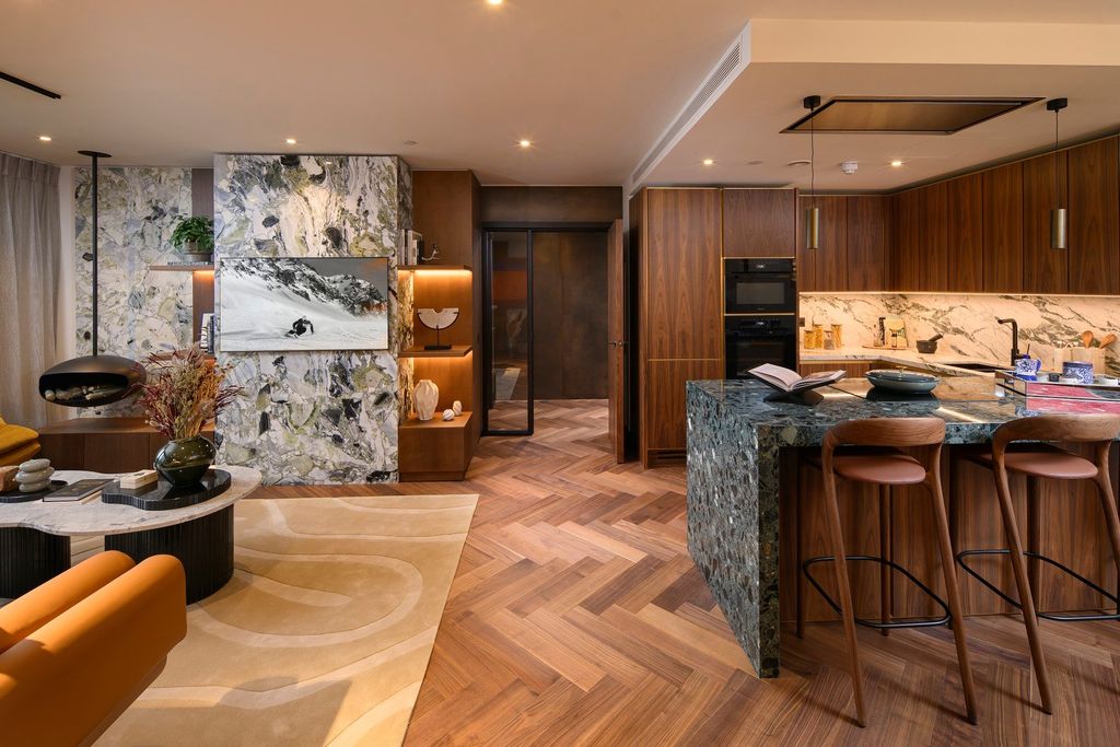 Property photo 1 of 21 Show Home Living Rm