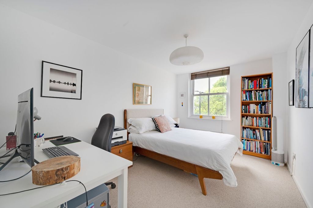 Property photo 3 of 14 Picture No. 06