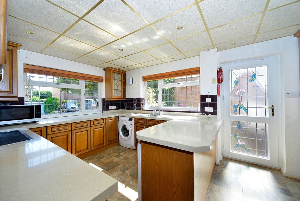 Property photo 2 of 15 Kitchen