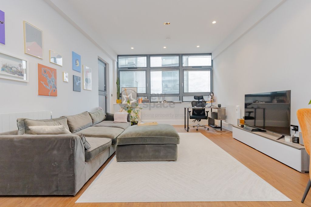 Property photo 2 of 12 Photo 2