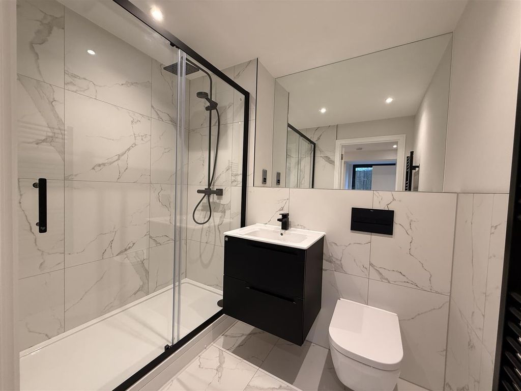 Property photo 2 of 12 Shower Room
