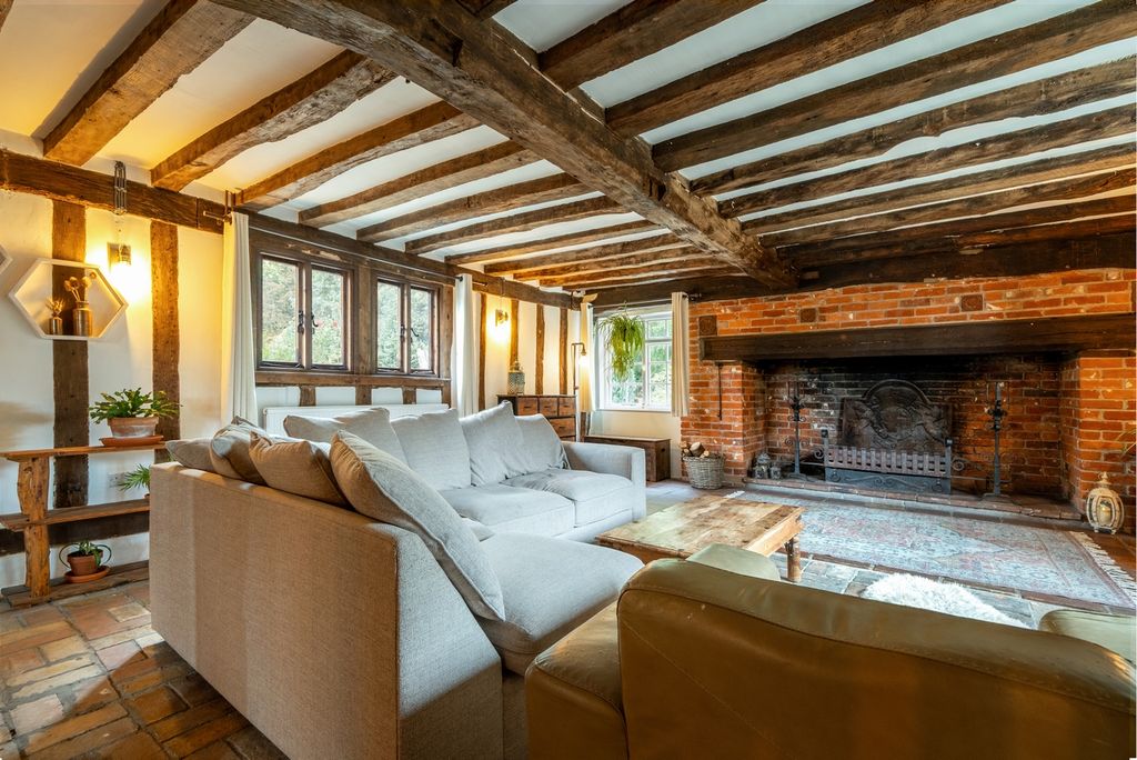 Property photo 3 of 34 Hhhastings Hall-22