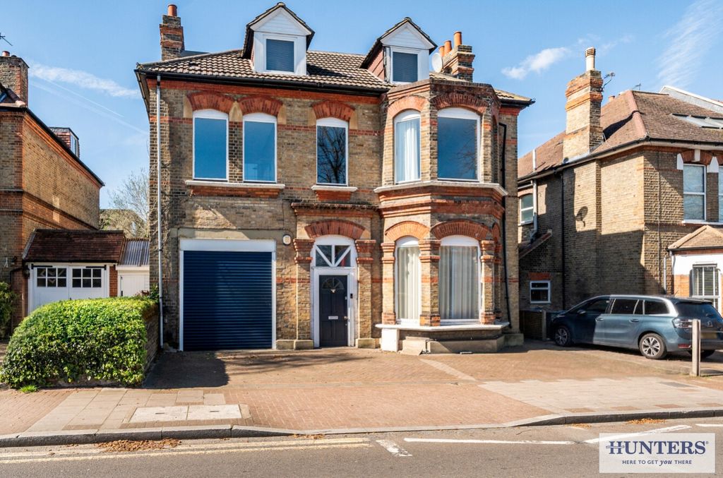 Property photo 1 of 40