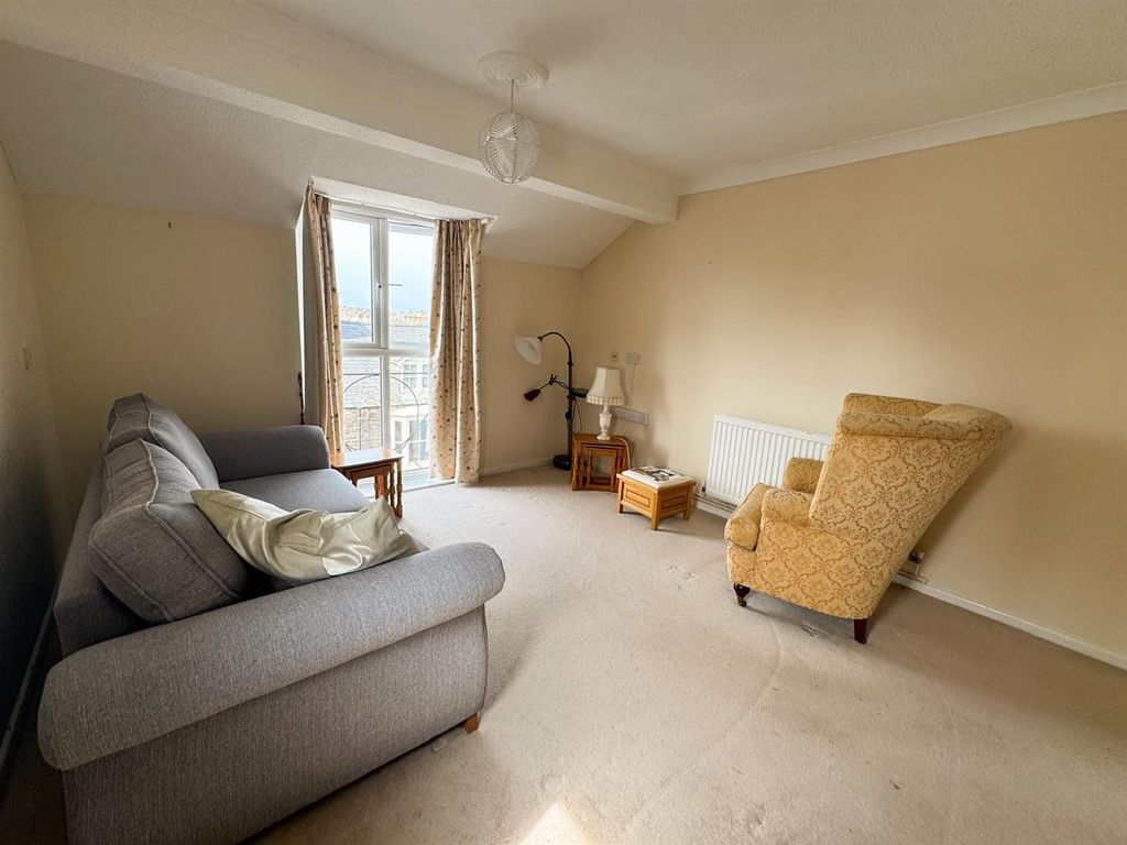 Property photo 3 of 8 Living Room