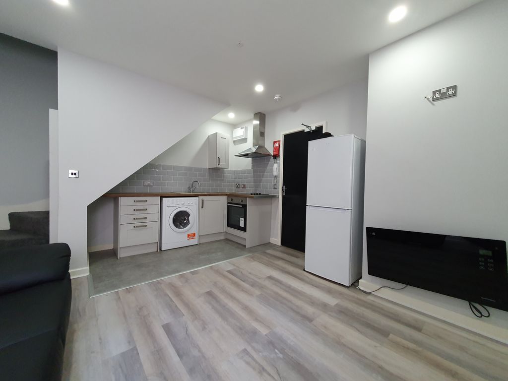 Property photo 1 of 11 One Bedroom Flat To Rent