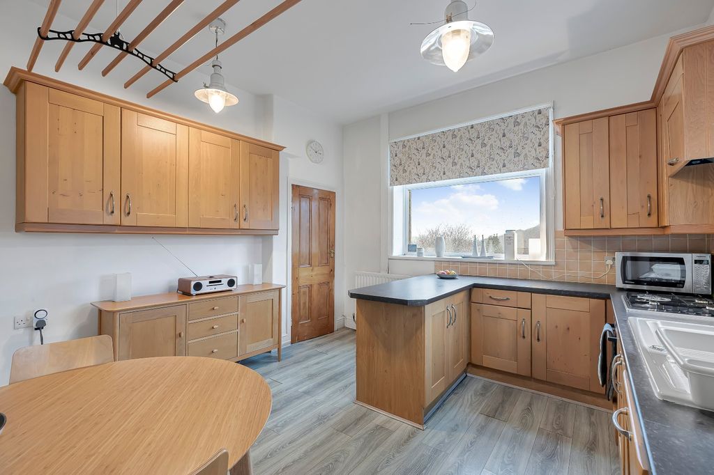 Property photo 3 of 19 Picture No. 12