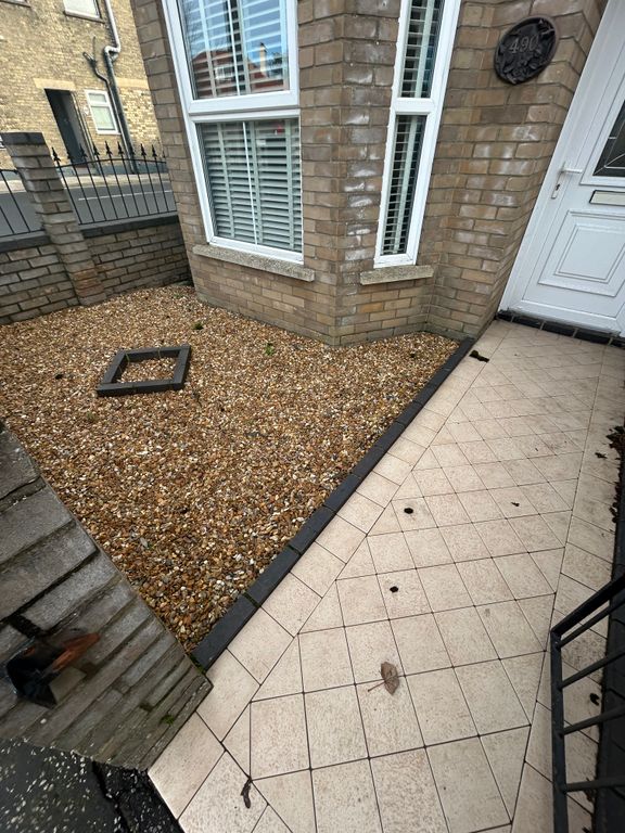 Property photo 2 of 39