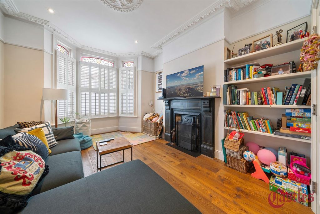 Property photo 3 of 18