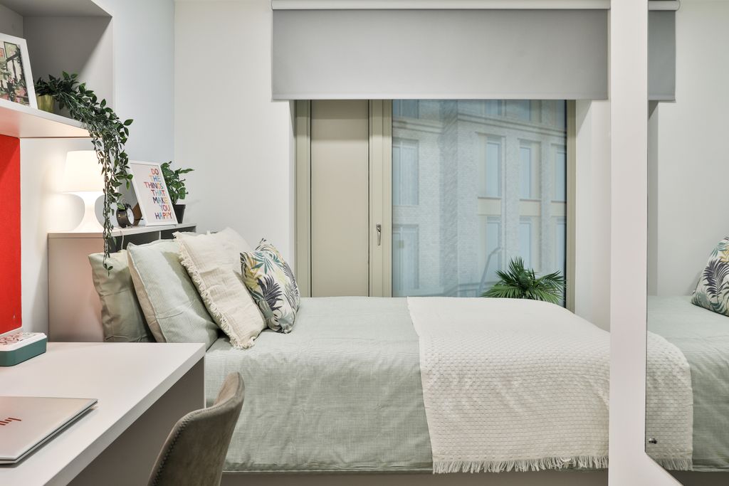 Property photo 3 of 4 Gold Ensuite (9 Of 21)