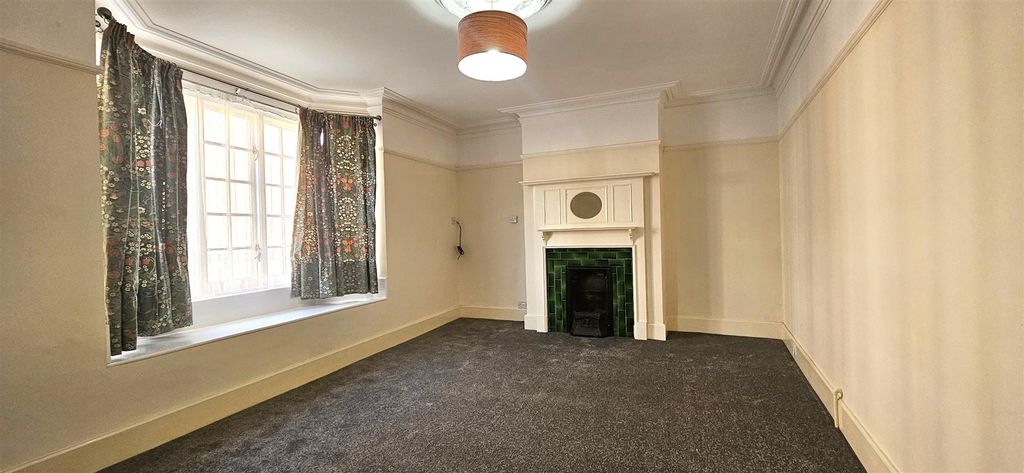Property photo 3 of 12 1.Jpg