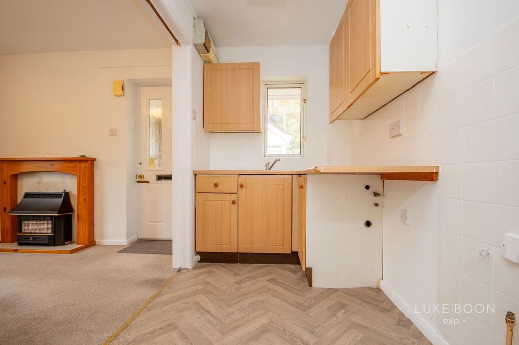 Property photo 3 of 13