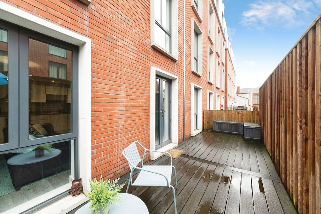 Property photo 3 of 18 Pbox-Img.Jpg