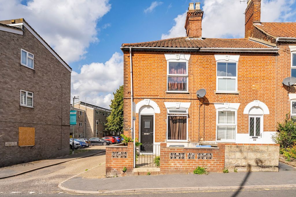 Property photo 1 of 12