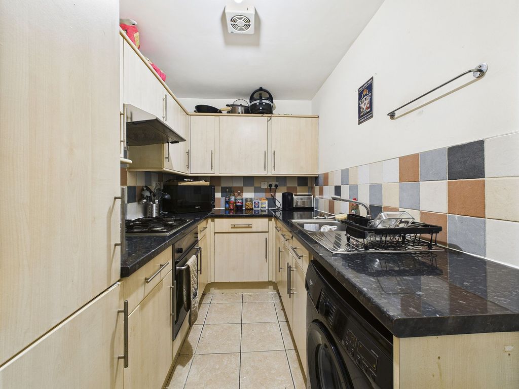 Property photo 3 of 8