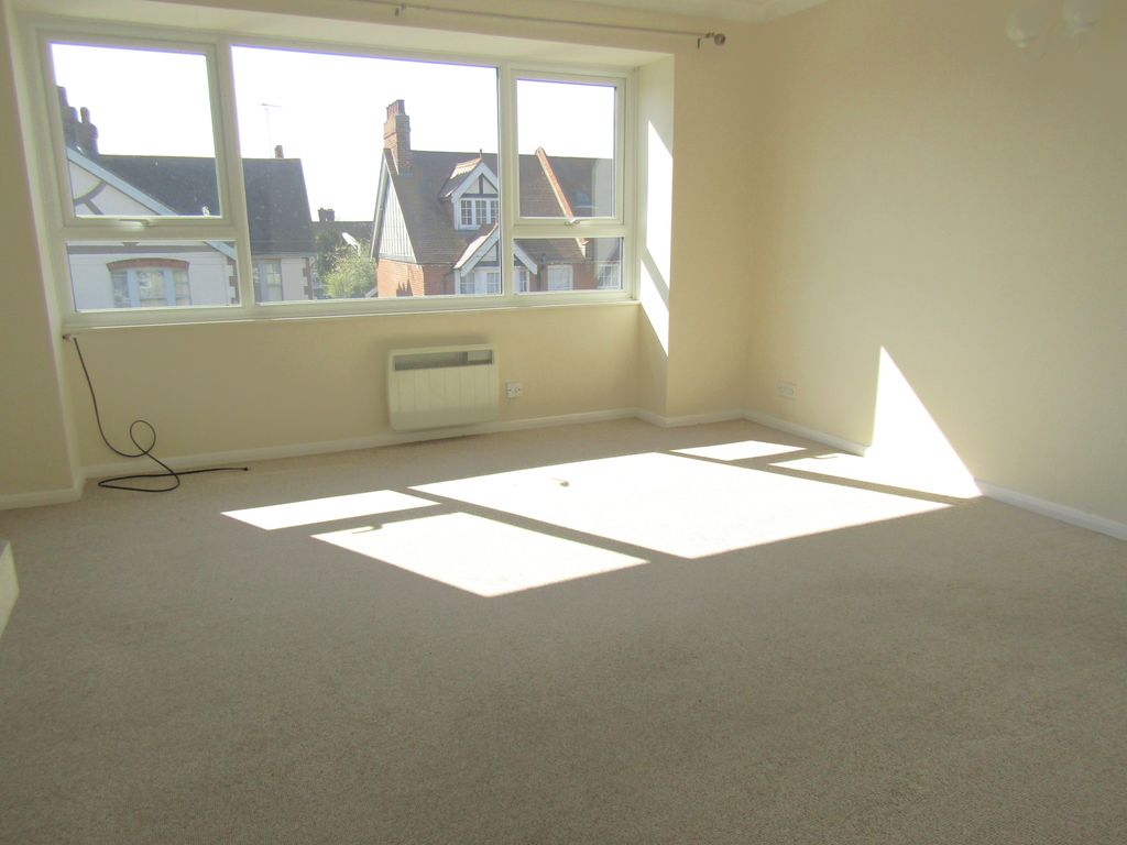 Property photo 3 of 8 Img_7058