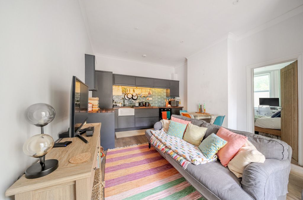 Property photo 2 of 17 1478319-22-6A3518...