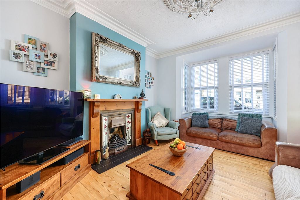 Property photo 2 of 16 Picture No. 04