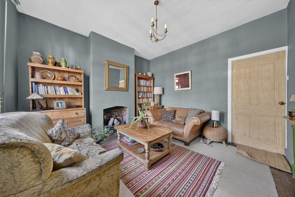 Property photo 2 of 24