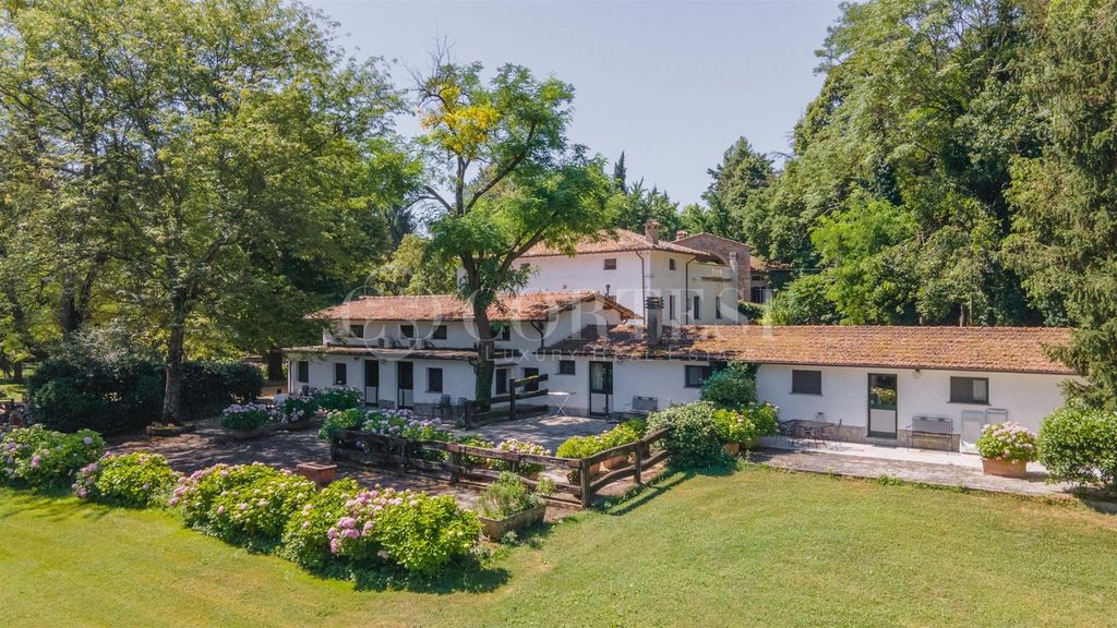 Property photo 1 of 60 Prestigious Agriturismo With Pool And Sports Fields In The Verdant Heart Of Umbria