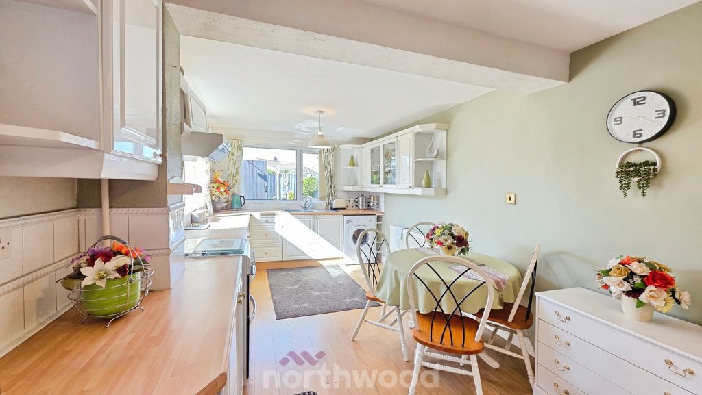 Property photo 3 of 29