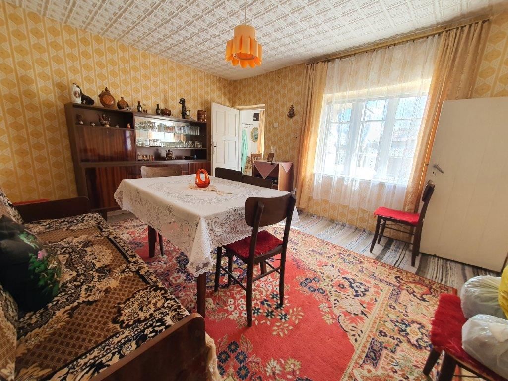 Property photo 3 of 16