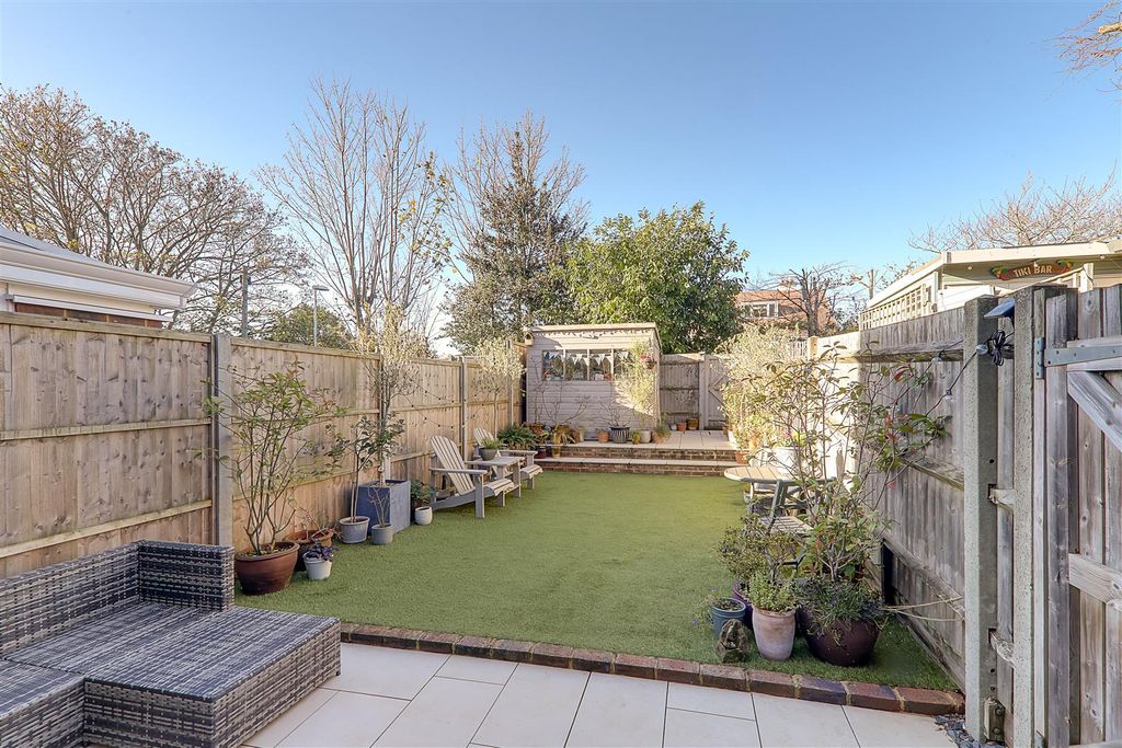 Property photo 2 of 28 Img_9070-Img_9072.Jpg