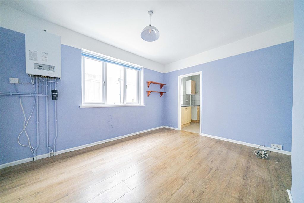 Property photo 3 of 8 Dsc08268.Jpg