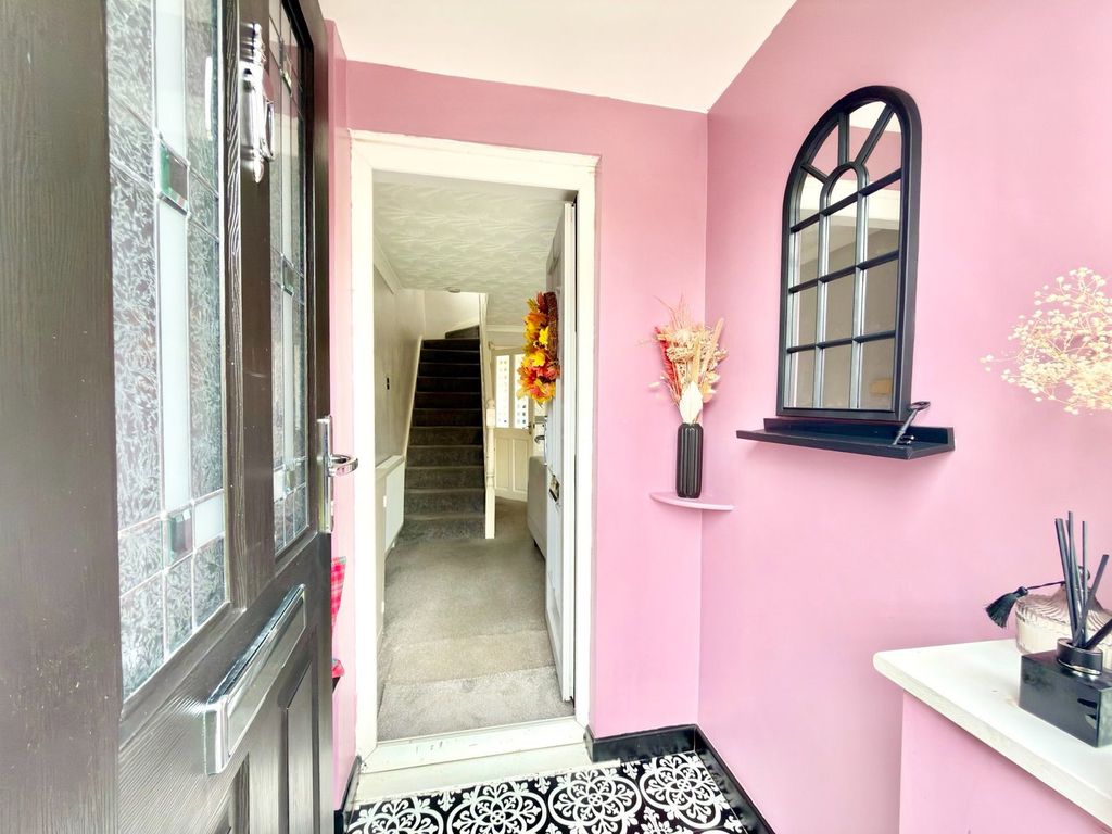 Property photo 3 of 22