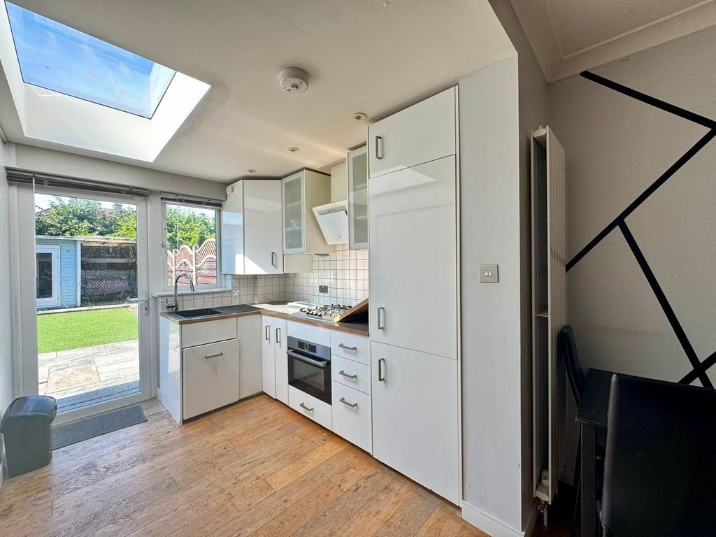 Property photo 1 of 14 82 Maybank Avenue (11)
