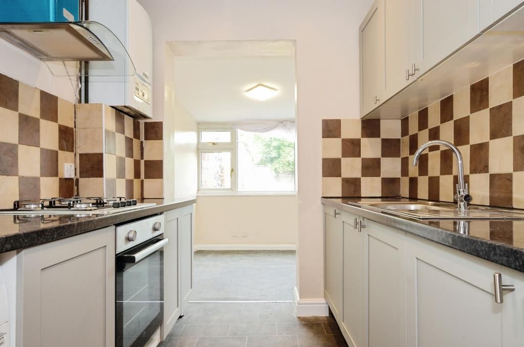 Property photo 3 of 22 Kitchen