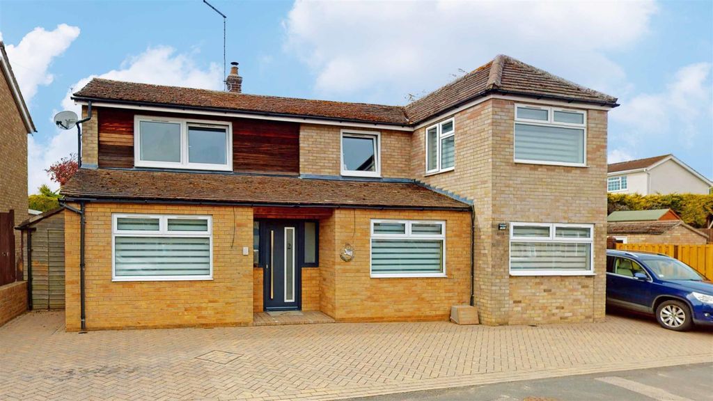 Property photo 1 of 14 Grenehams Close, Ketton