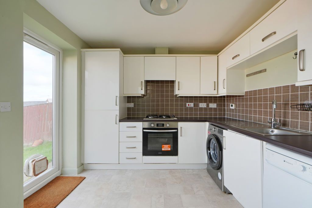 Property photo 2 of 23 Kitchen
