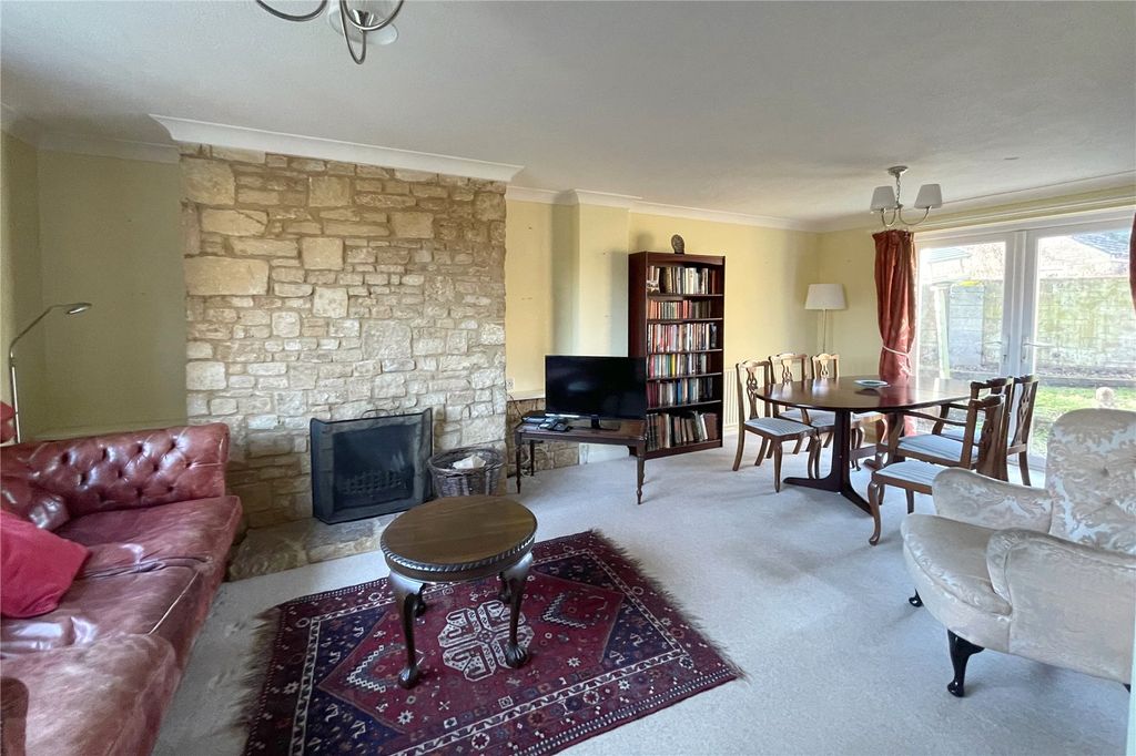 Property photo 3 of 12 Sitting/Dining Room